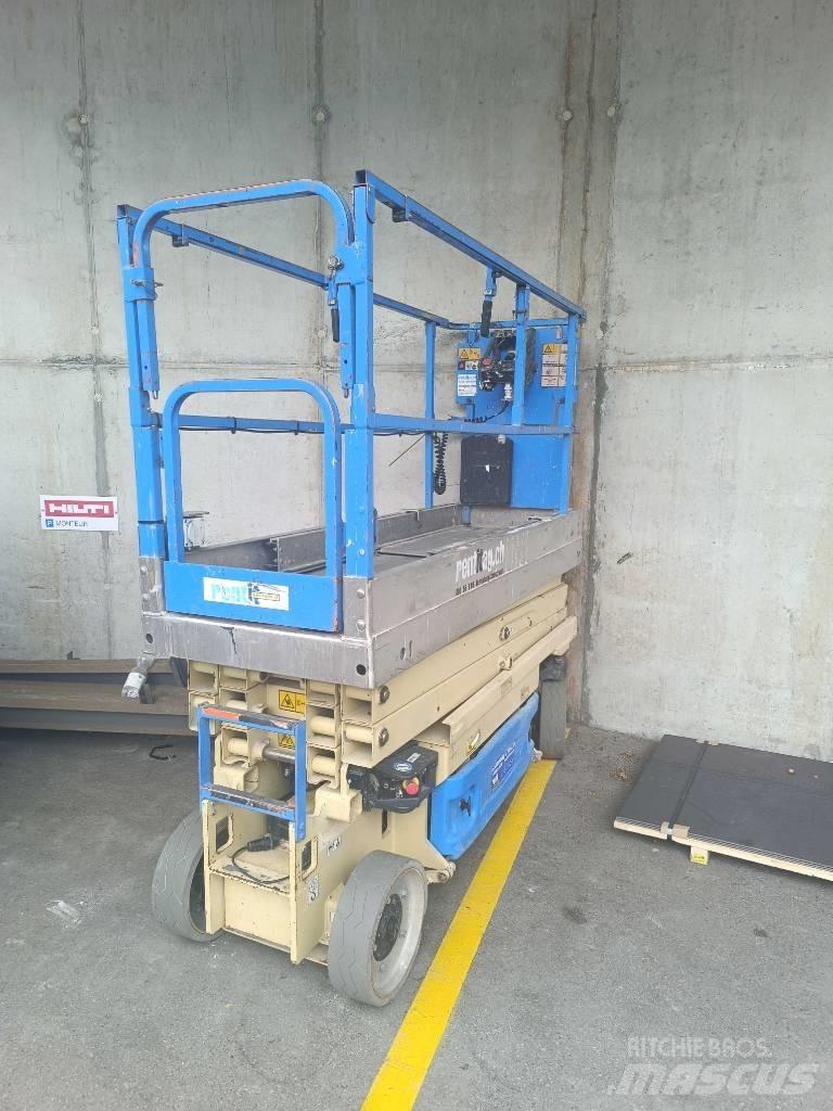 JLG 2030 ES 剪式升降機