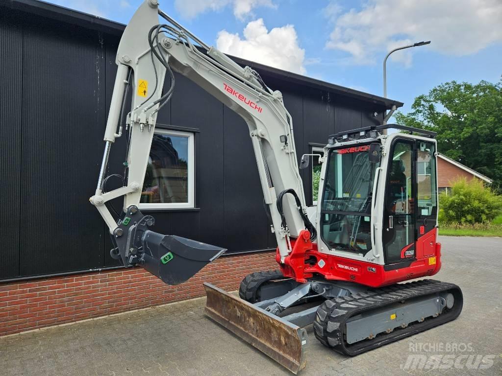 Takeuchi TB 260 小型挖土機/掘鑿機<7t(小型挖掘機)