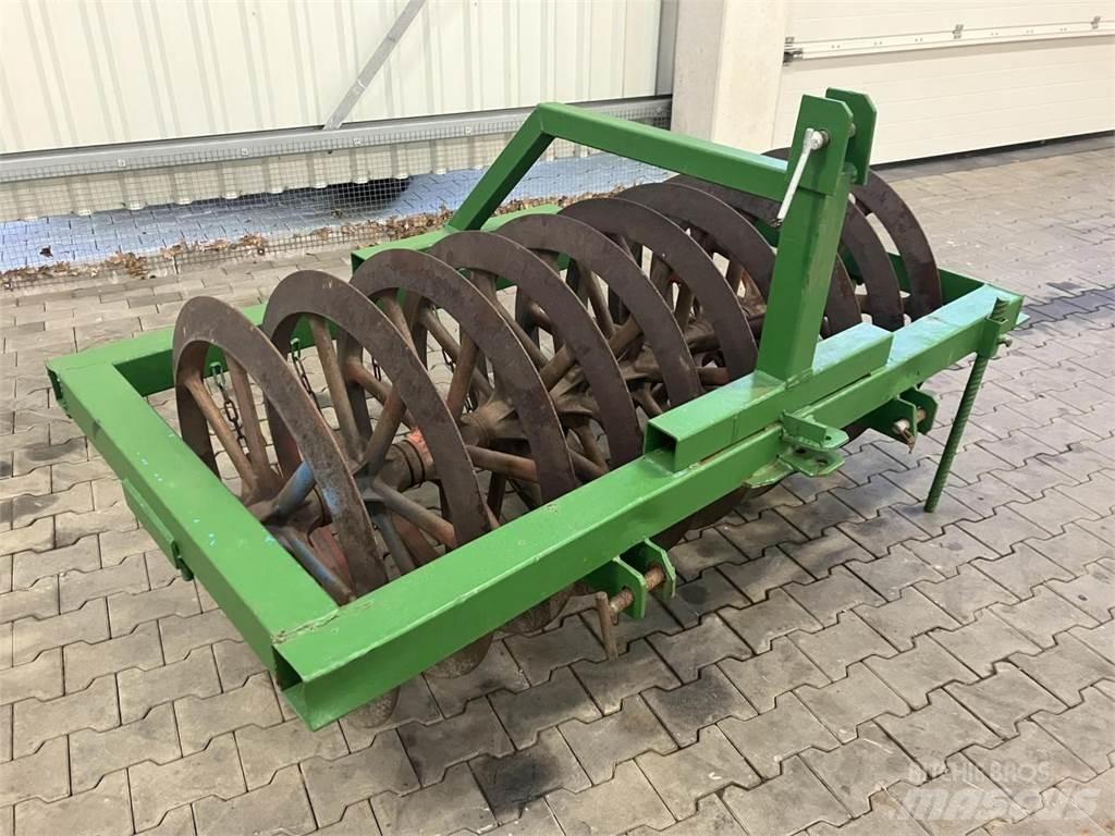  UNBEKANNT 1,80 m 滾輪
