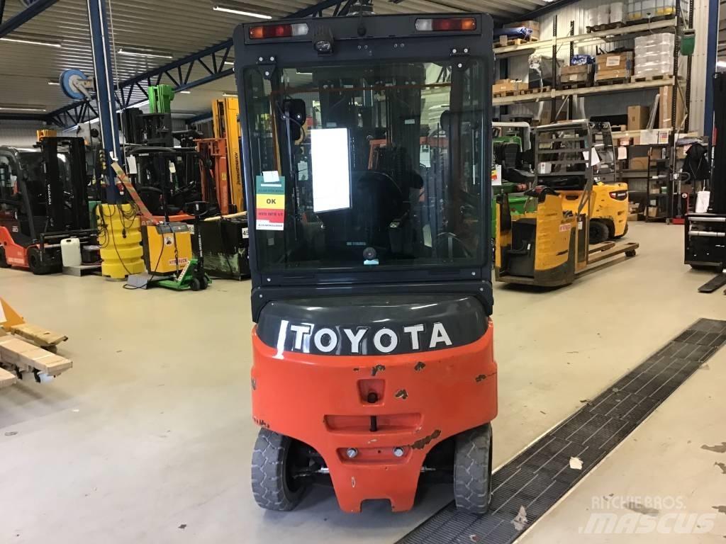 Toyota 8 FB MKT 30 電動堆高機