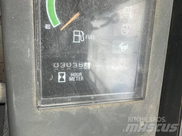 Takeuchi TB 23 R 小型挖土機/掘鑿機<7t(小型挖掘機)
