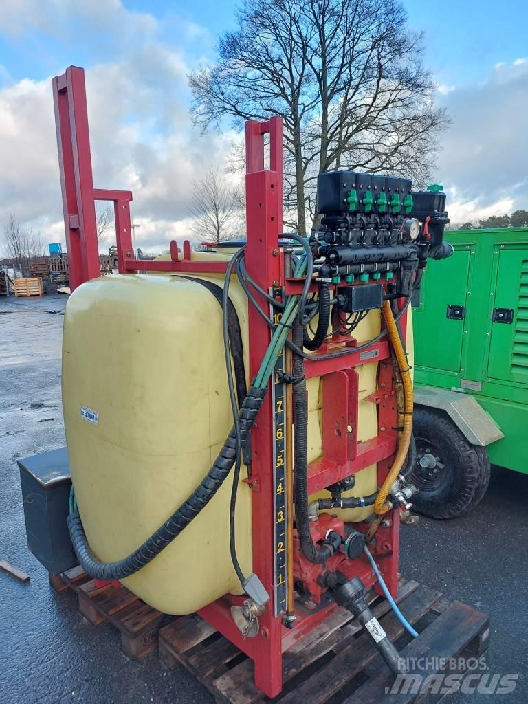 Hardi 1000 liter 承載式噴霧機