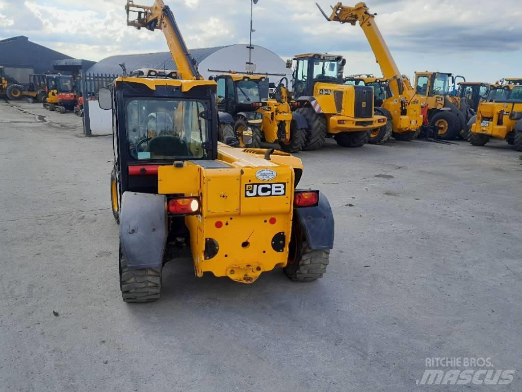 JCB 525-60 伸縮臂操作車