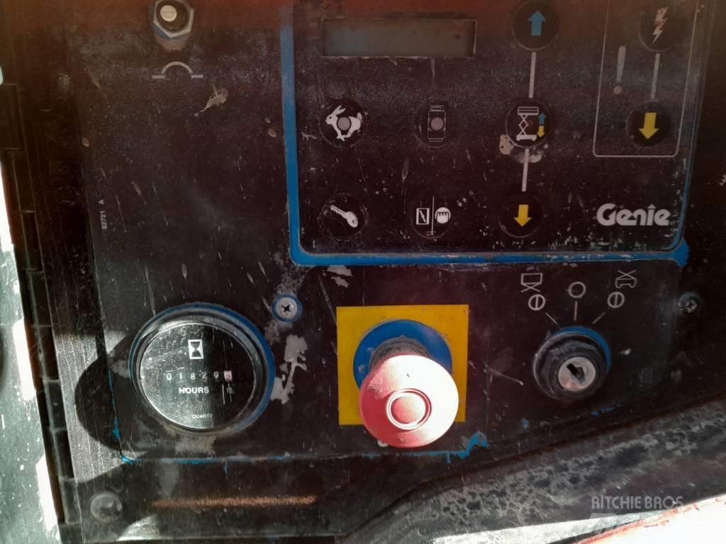 Genie GS2668RT 剪式升降機