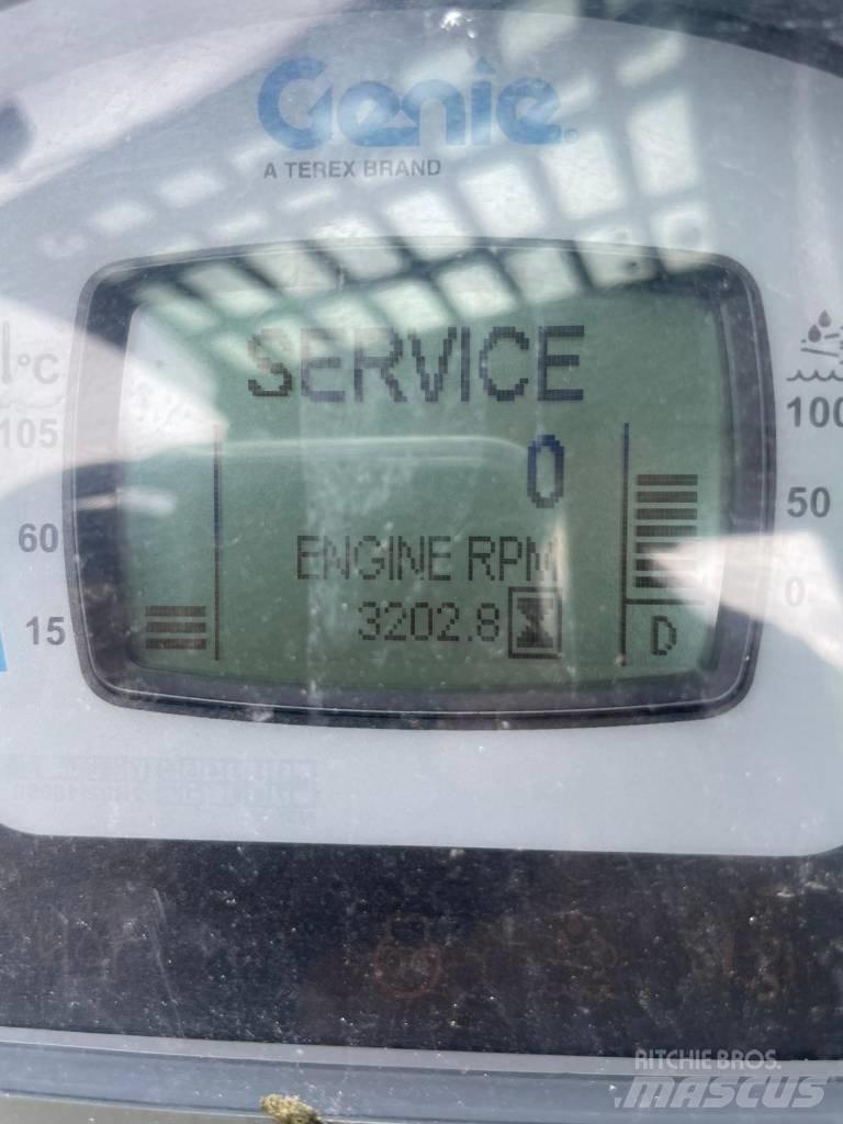 Genie GTH 1256 伸縮臂操作車