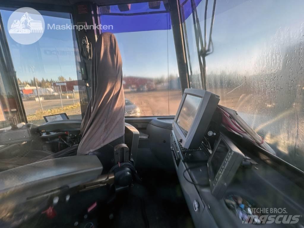 Valmet 890.3 集運機
