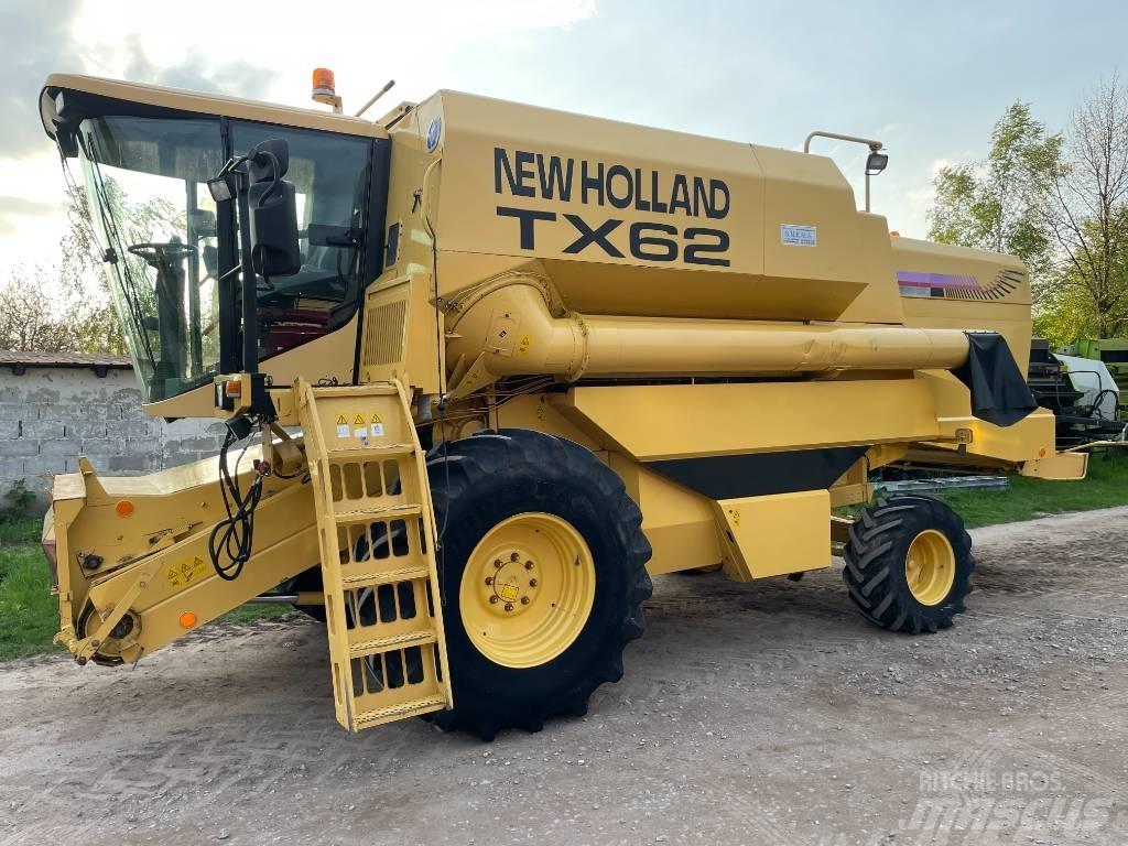 New Holland TX 62 聯合收穫機