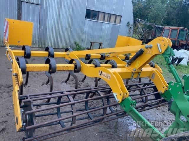 Agrisem VibroMulch 中耕管理機