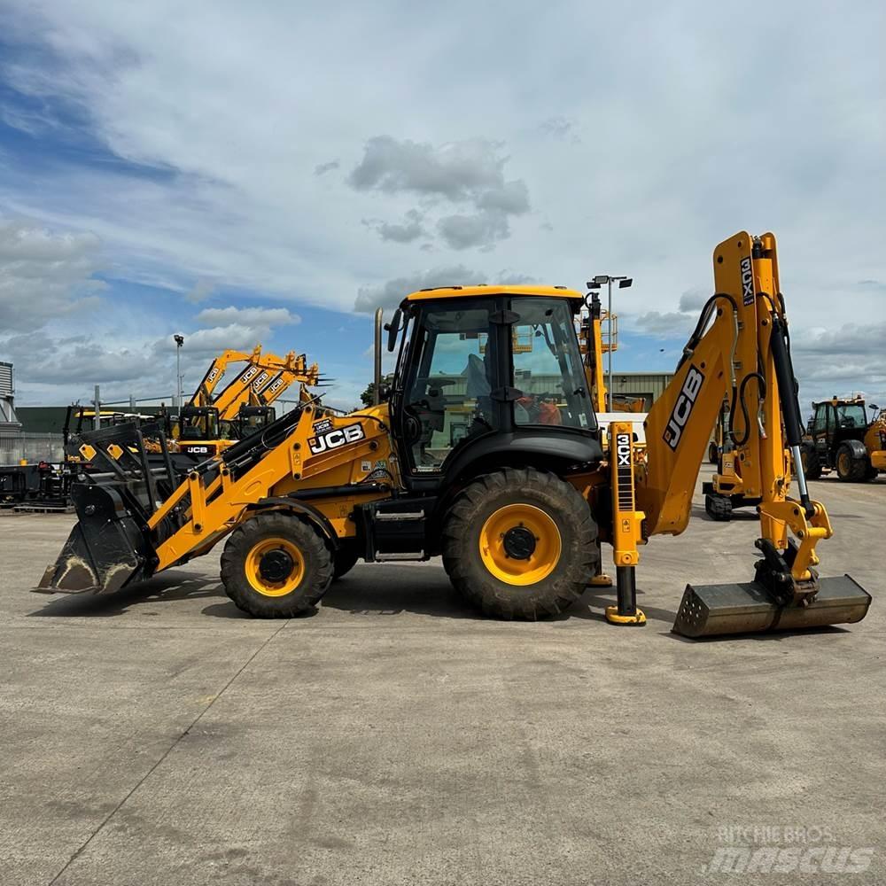 JCB 3CX Plus 反鏟裝載機