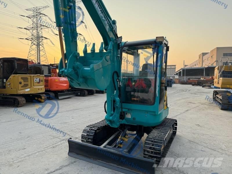 Kubota U 25 小型挖土機/掘鑿機<7t(小型挖掘機)