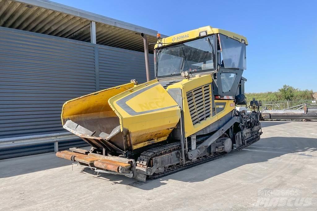 Bomag BF 700 C-2 瀝青攤舖機/鋪路機