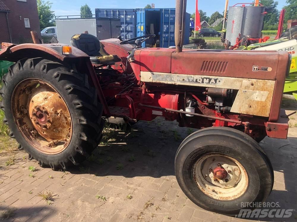 IH 453 曳引機