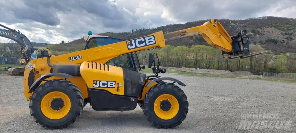 JCB 531-70 伸縮臂操作車