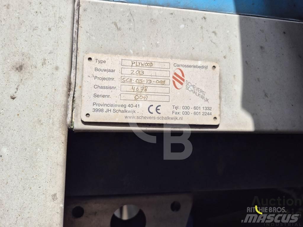 Volvo FL240 貨箱式卡車
