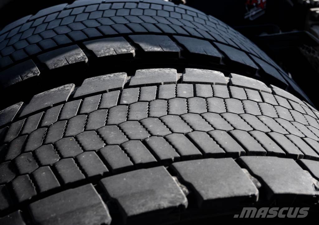 Renault T480 曳引機組件