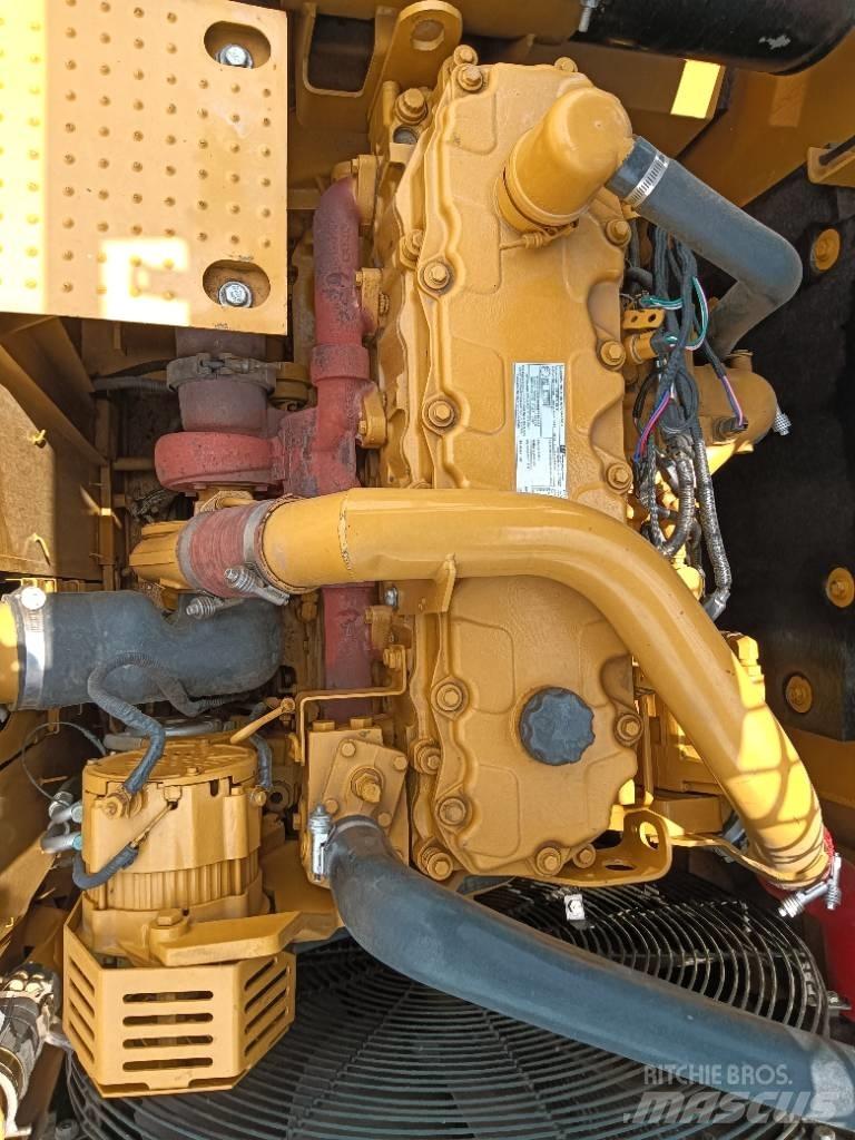 CAT 324D2 中型挖土機/掘鑿機/挖掘機 7t-12t
