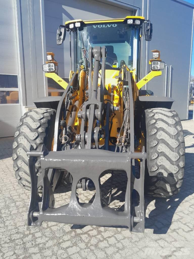 Volvo L90H 輪胎式裝載機
