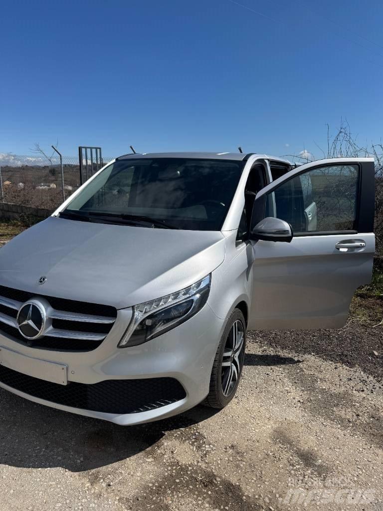 Mercedes-Benz V 250 廂式貨物運輸車