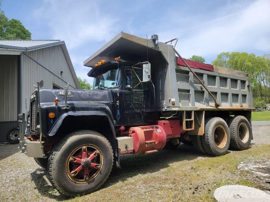 Mack RD 690 SX 傾卸式卡車