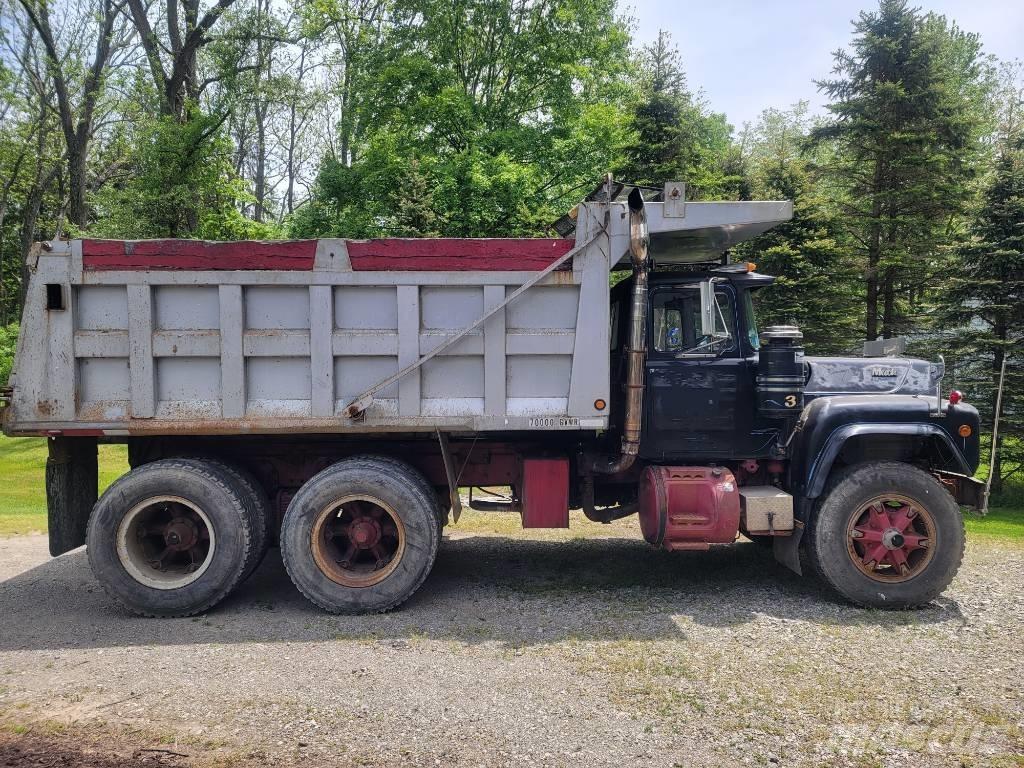 Mack RD 690 SX 傾卸式卡車