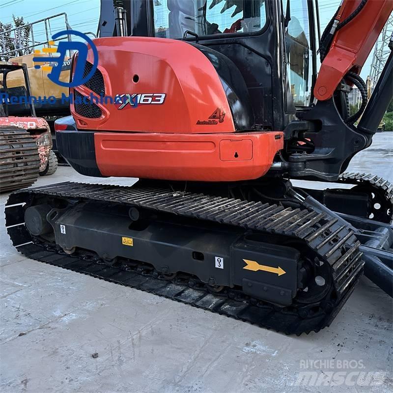 Kubota KX163 小型挖土機/掘鑿機<7t(小型挖掘機)