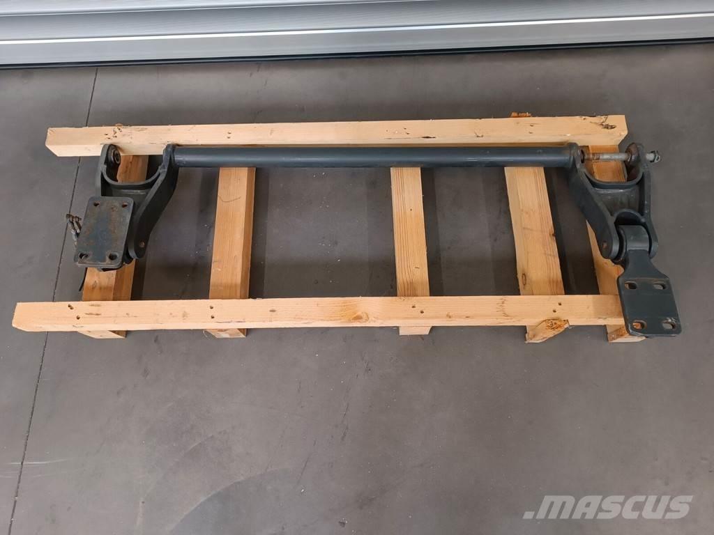 Iveco Front 駕駛室與內部