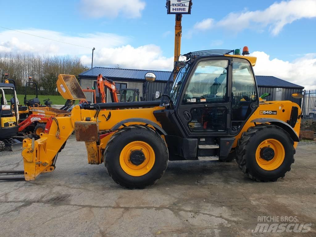 JCB 540-140 伸縮臂操作車