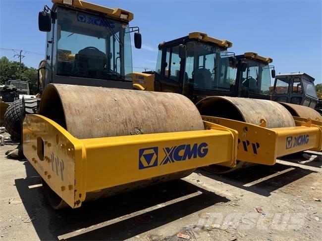 XCMG XS 223 J 單輪滾壓機
