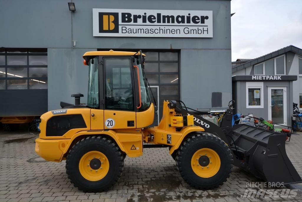 Volvo L 30 H 輪胎式裝載機