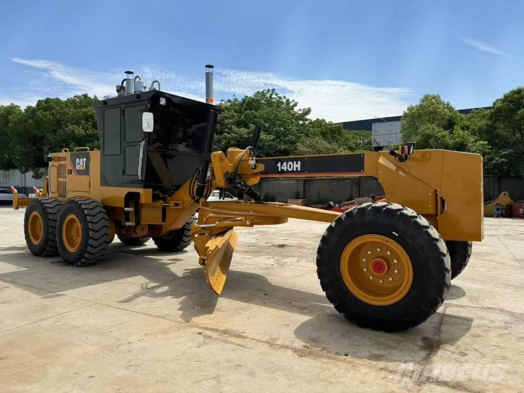 CAT 140 H 平土機