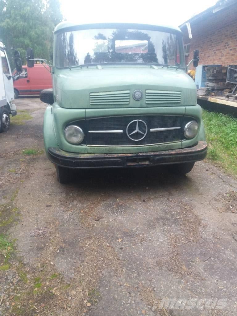 Mercedes-Benz 1113 傾卸式卡車