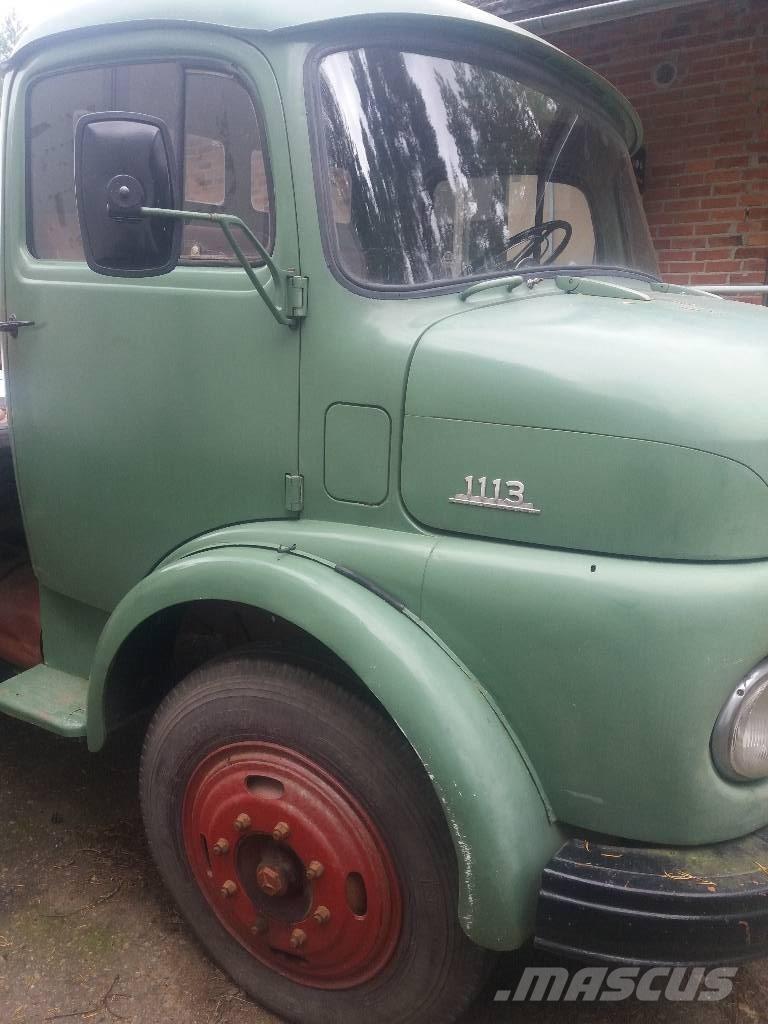 Mercedes-Benz 1113 傾卸式卡車
