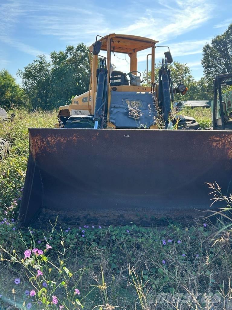 JCB 426 B 輪胎式裝載機