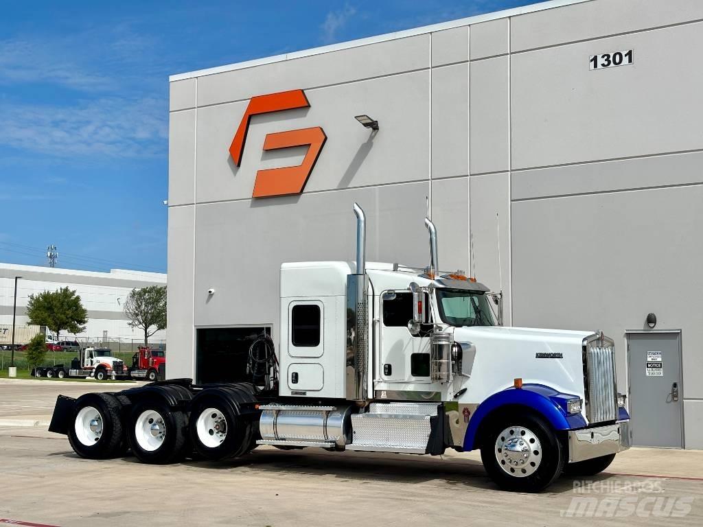 Kenworth W 900 曳引機組件