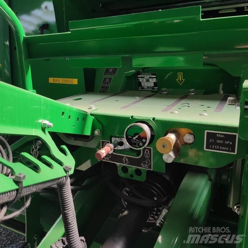 John Deere F441M 圓型牧草打包機