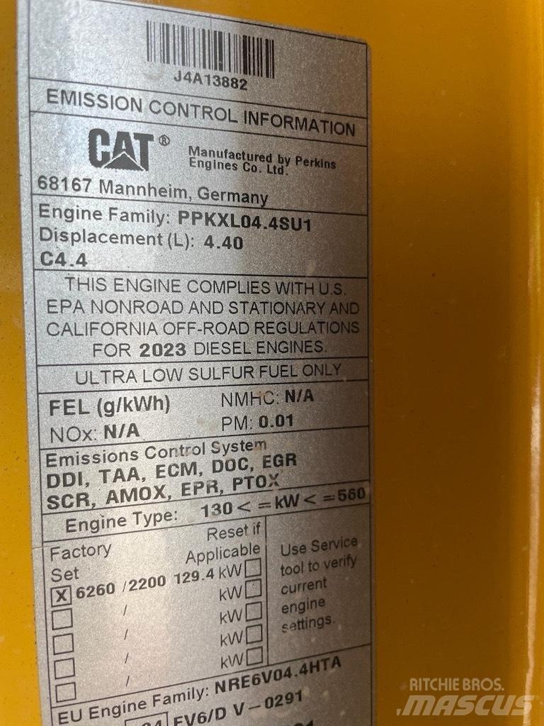 CAT MH3024 廢棄物/工業用操作車