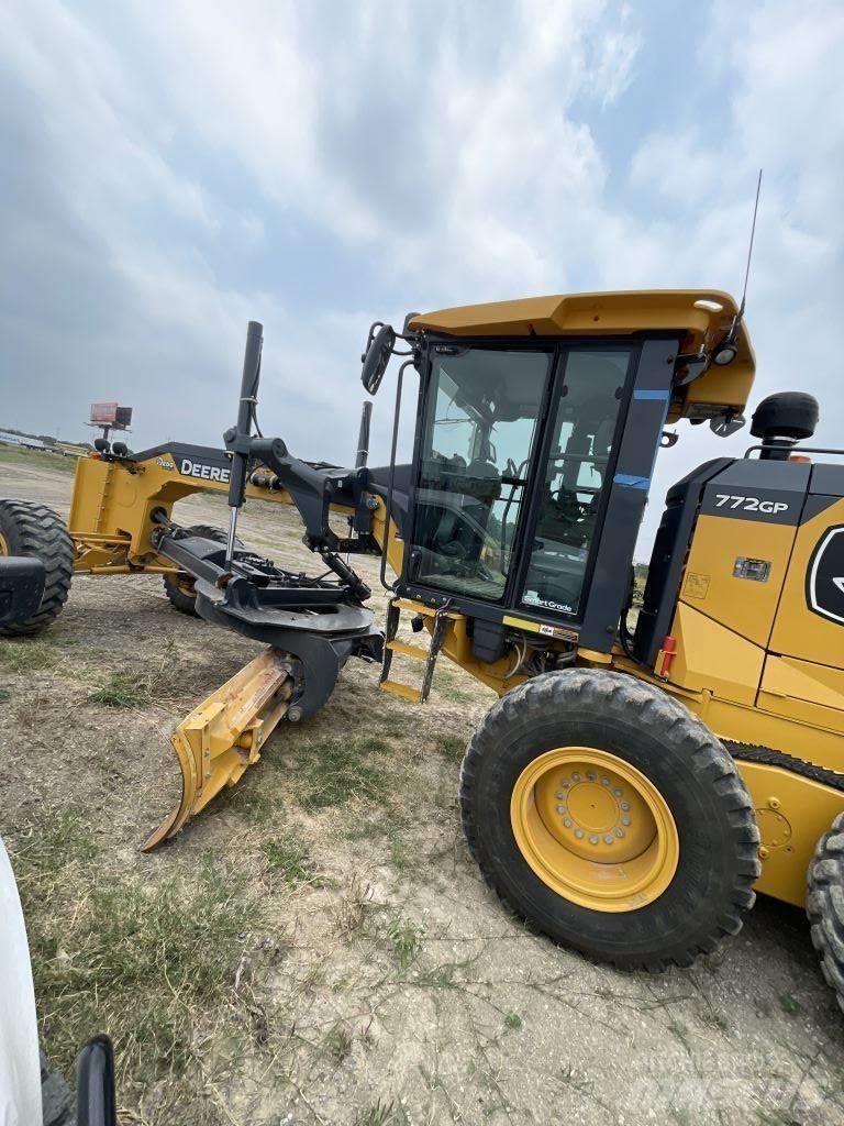 John Deere 772 GP 平土機