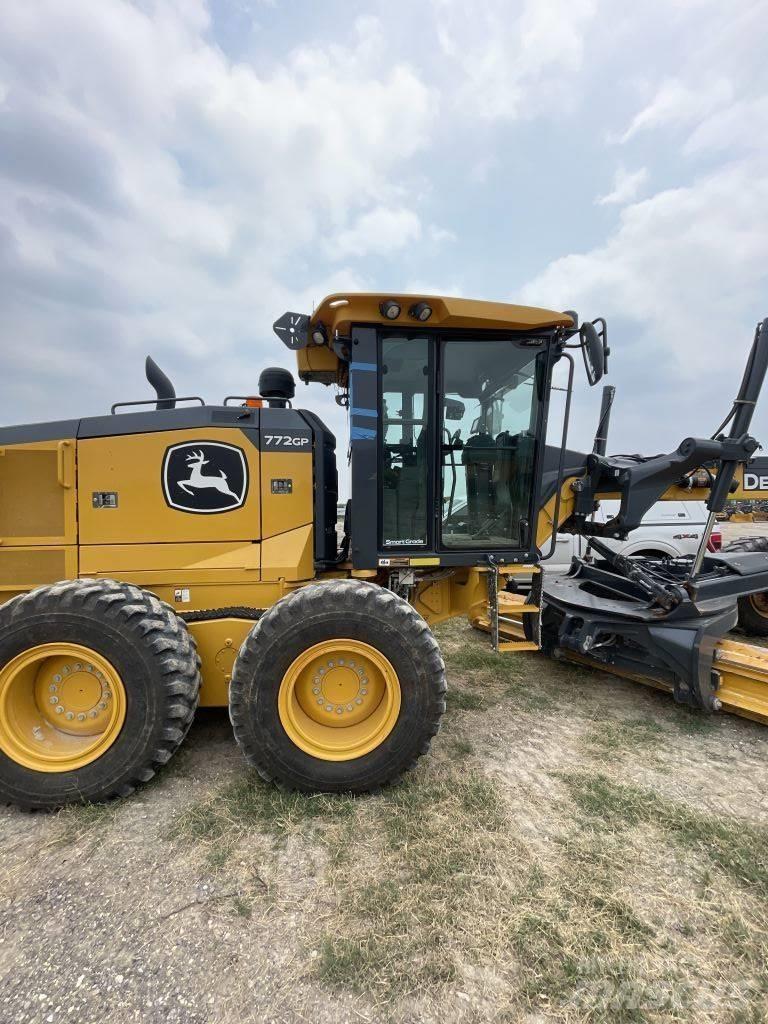 John Deere 772 GP 平土機