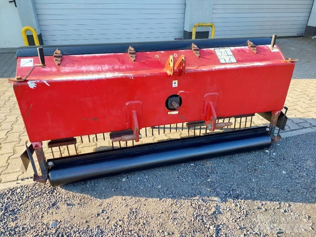 Toro Procore 880 通風機和垂直割草機