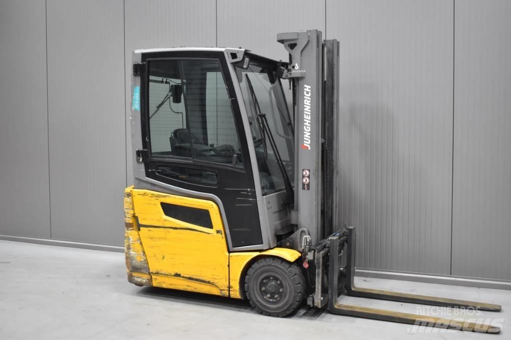 Jungheinrich EFG 215 電動堆高機