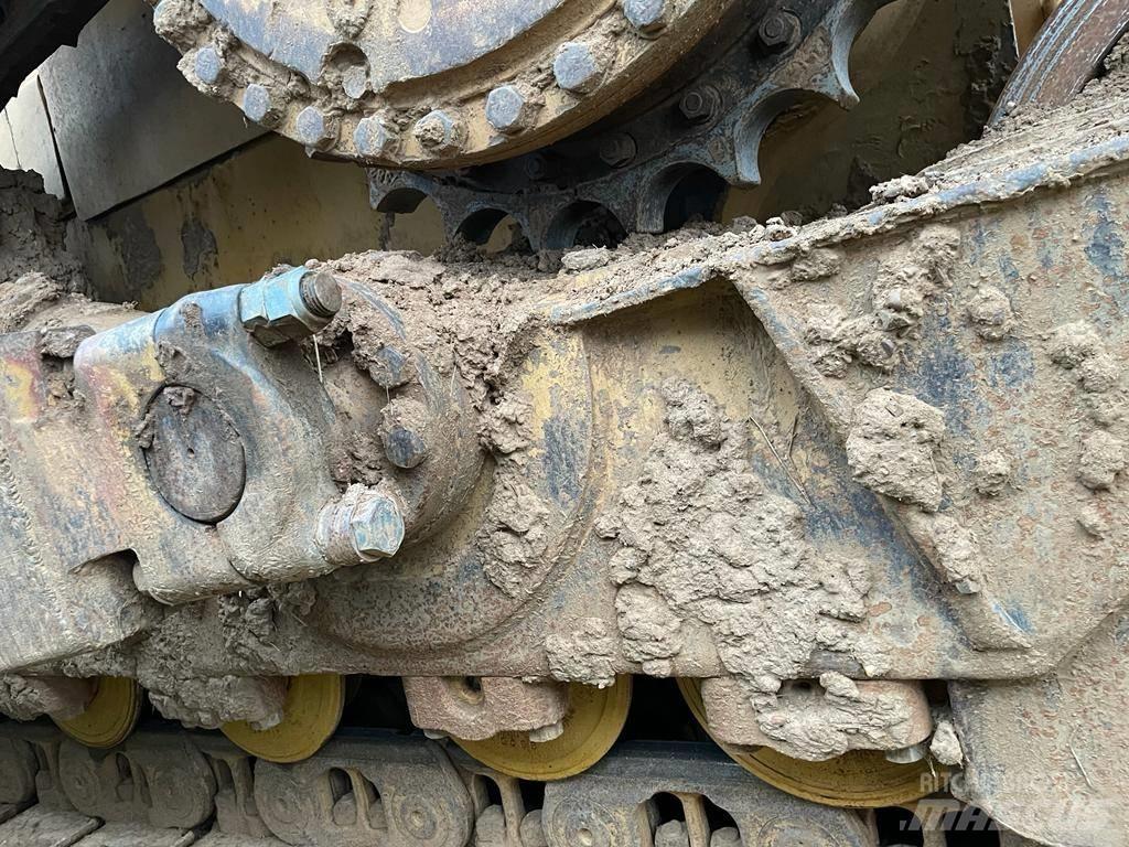 CAT D 6 T XL 履帶推土機