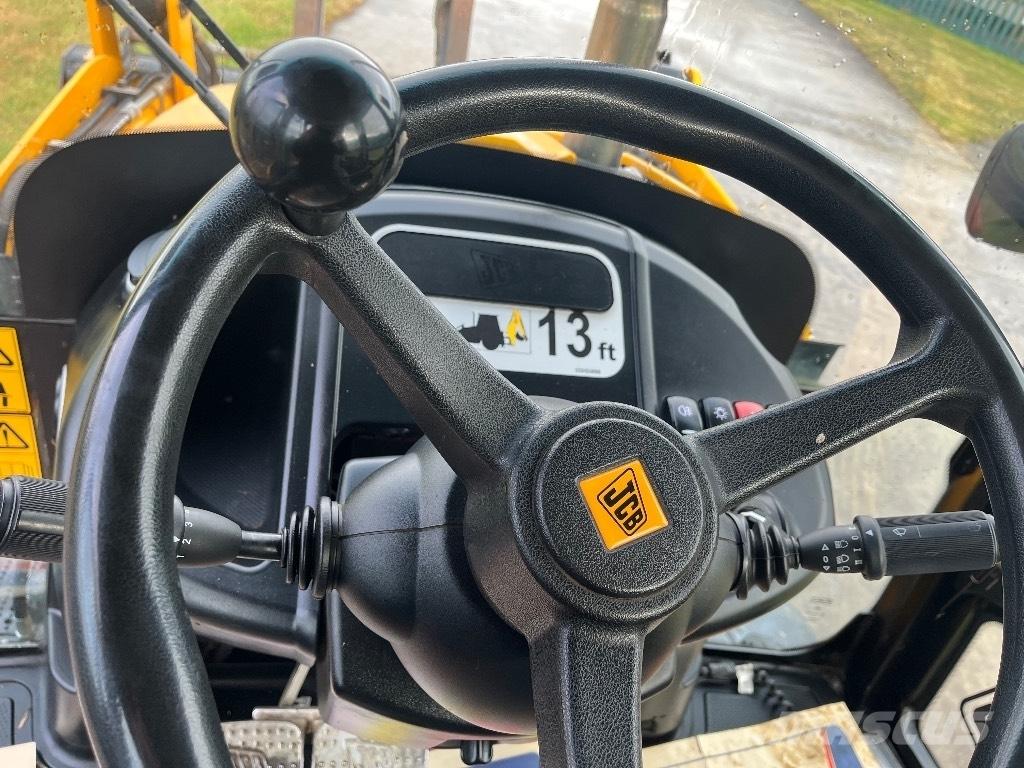 JCB 3CX 反鏟裝載機