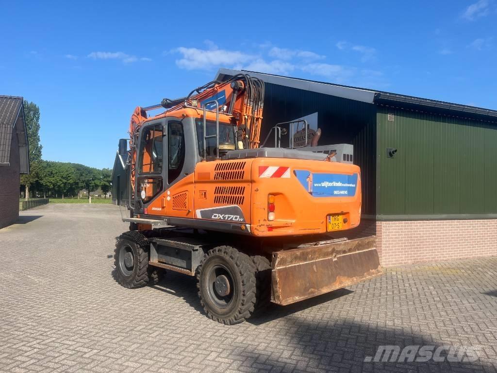 Doosan DX 170 W-5 旋轉式挖土機/掘鑿機/挖掘機