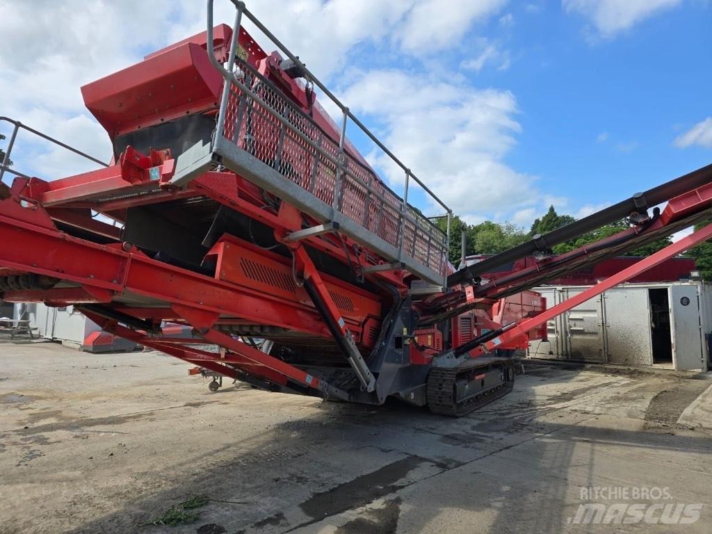 Finlay 683 SuperTrak 移動式篩選機