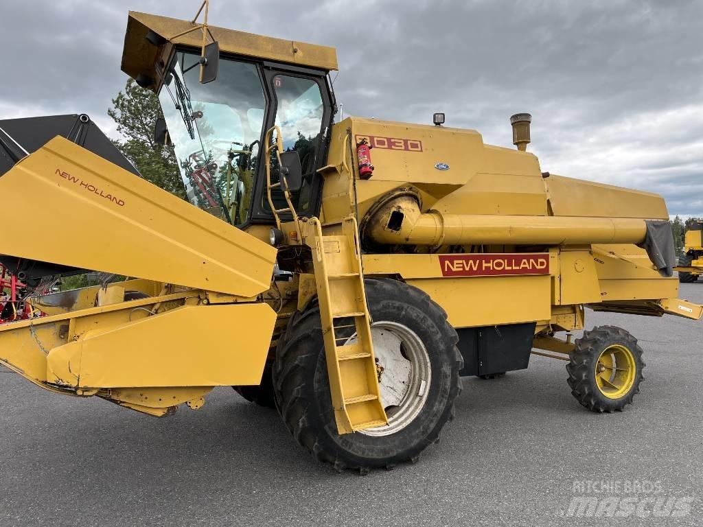 New Holland 8030 12´ 聯合收穫機