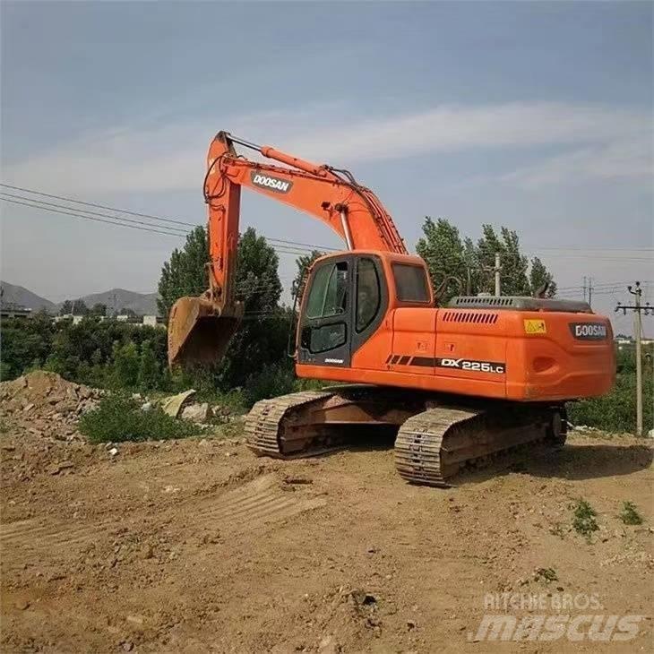 Doosan DX 225 LC-9C 履帶式 挖土機/掘鑿機/挖掘機