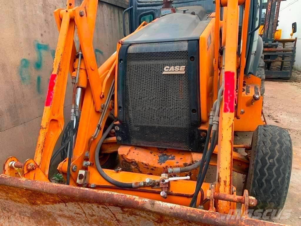 CASE 580 M 反鏟裝載機