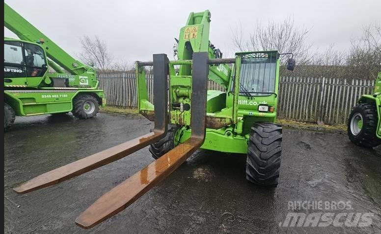 Merlo P 72.10 伸縮臂操作車