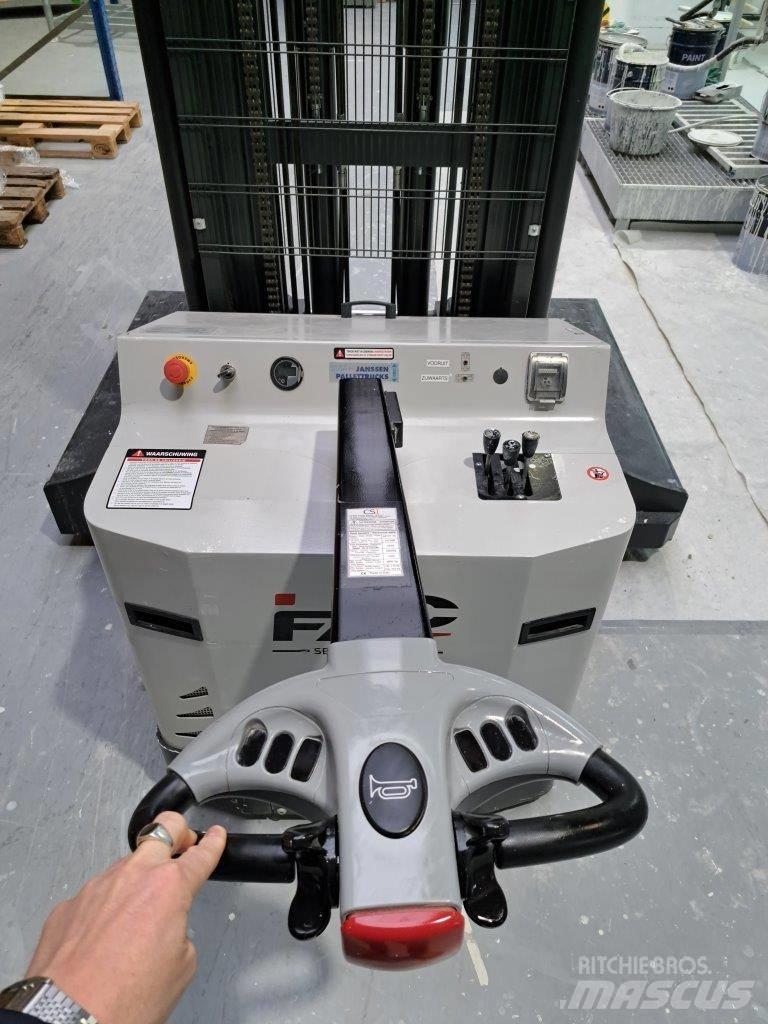 Combilift CSI 行走控制式堆積機
