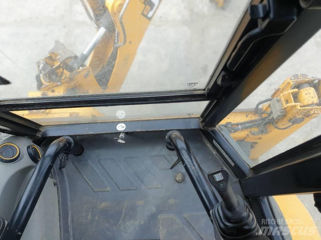 JCB 3 CX compact 反鏟裝載機